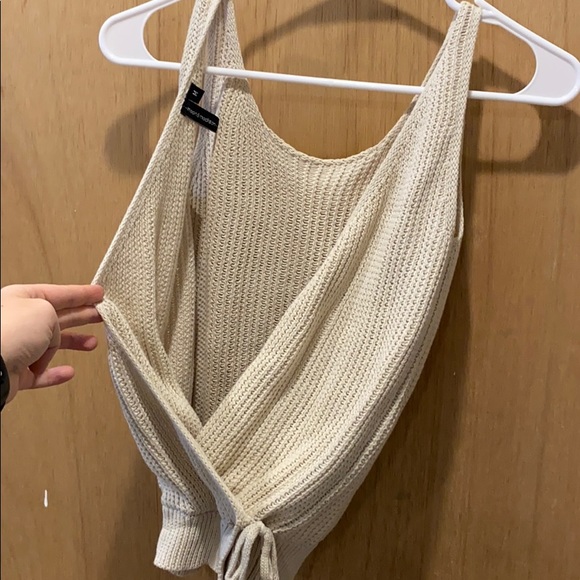 Crocheted tank top - Picture 3 of 3